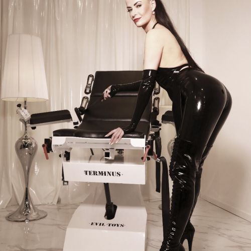 Galeriebild 1 von Dr. Missy Van Licks
