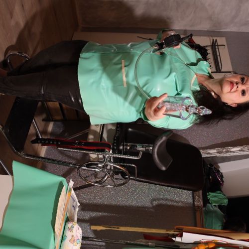 Galeriebild 3 von Gummischwester Christin