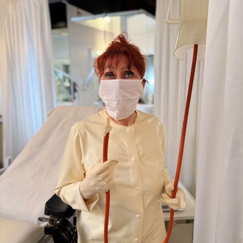 Galeriebild 4 von Dr. Madame P