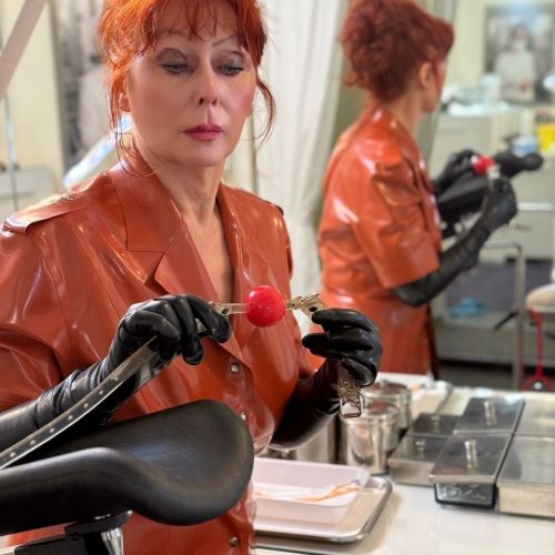 Galeriebild 1 von Dr. Madame P