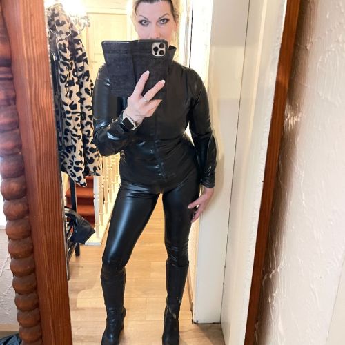 Galeriebild 7 von Dr. Lady Iris