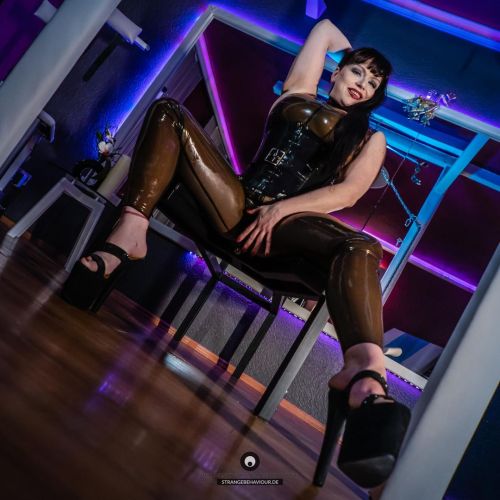 Galeriebild 2 von Dr. Catherine Bizarr