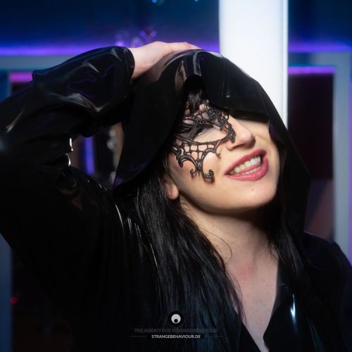 Galeriebild 1 von Dr. Catherine Bizarr