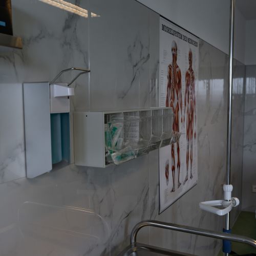 Galeriebild 11 von Fetish Farm