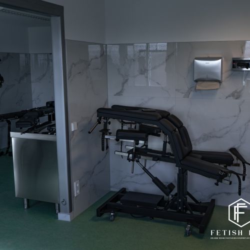 Galeriebild 6 von Fetish Farm